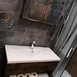 за гости в *